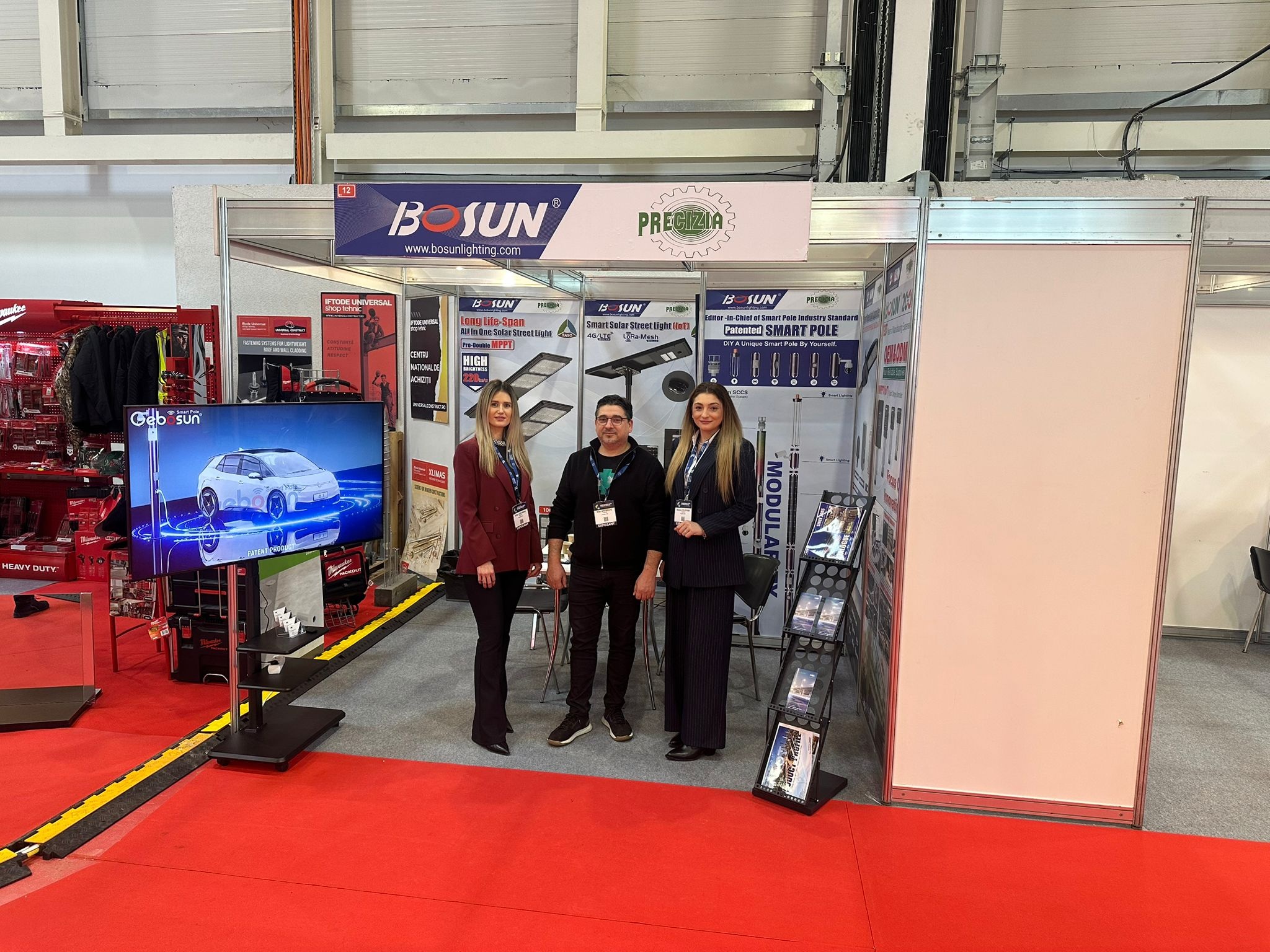 BOSUN Lighting team presenting smart solar street lighting technologies at renewable energy trade show